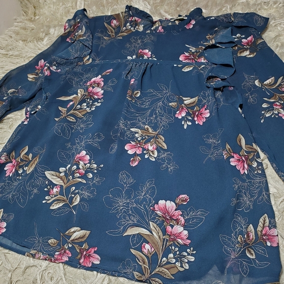 Floral Longsleeve Blouse - Picture 3 of 10